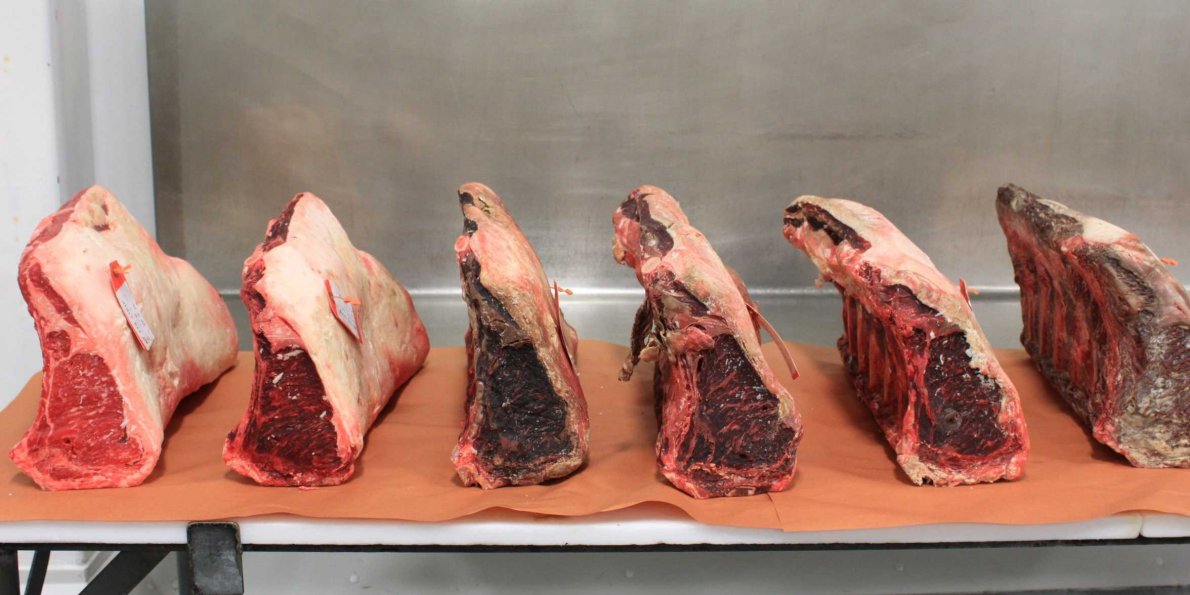 Dry aging beef
